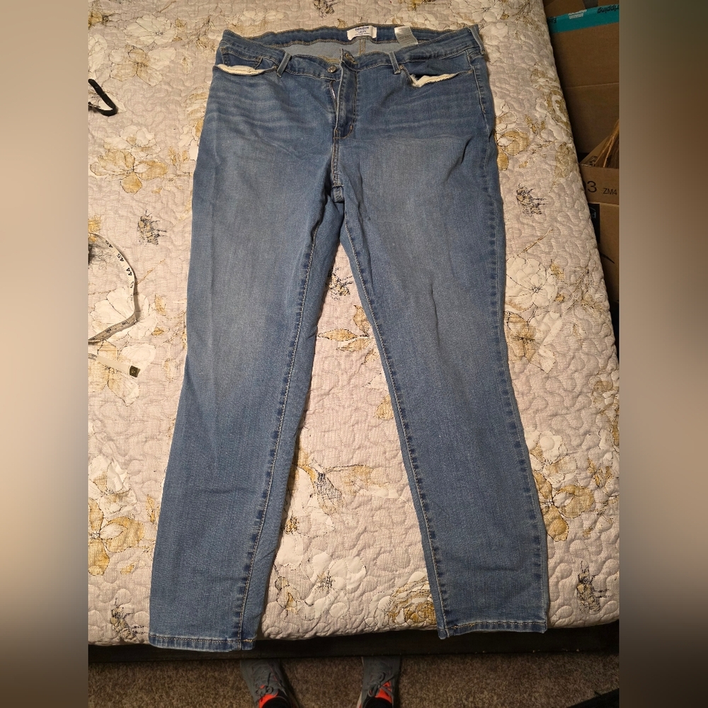 Women's Denizen From Levi's Jeans